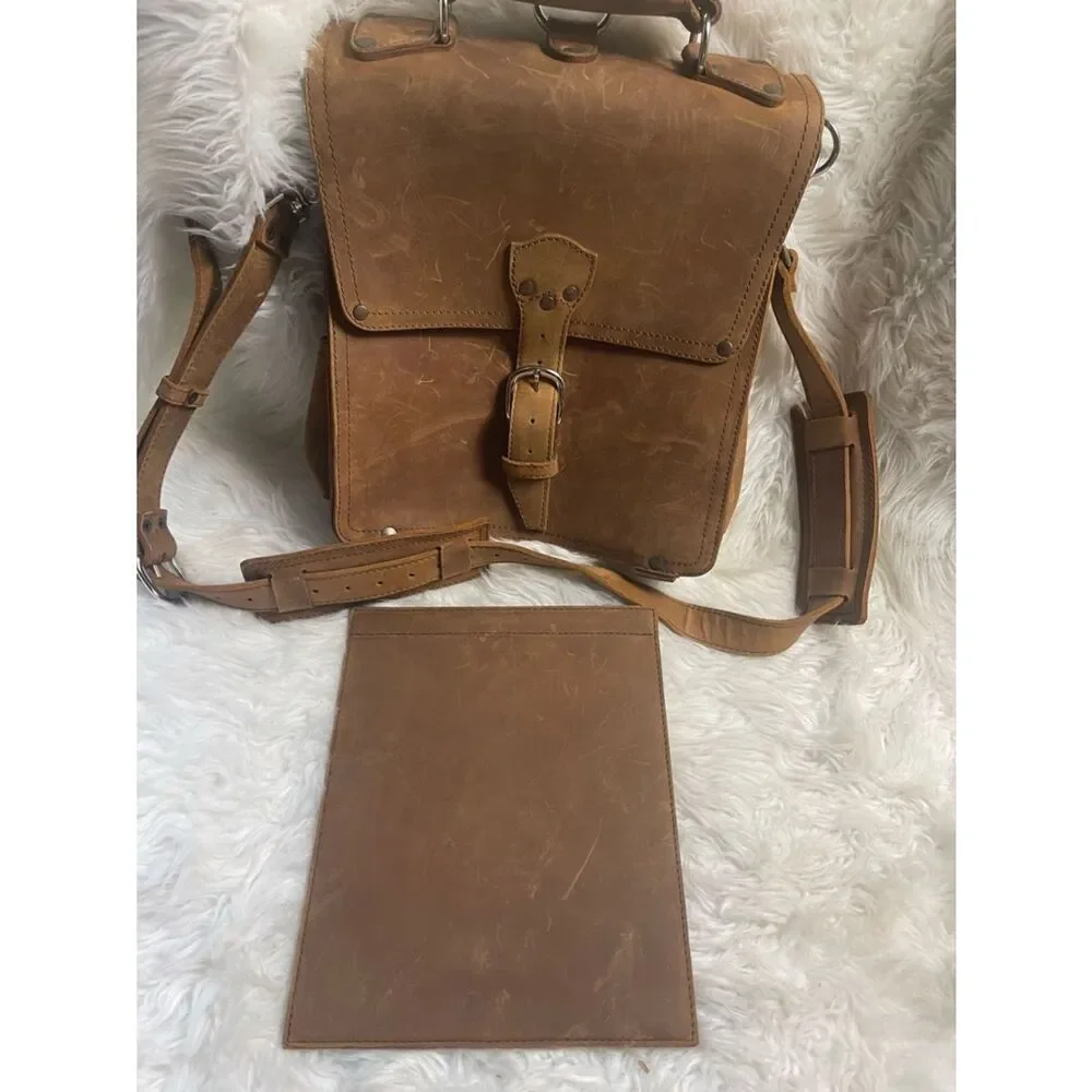 Saddleback Leather Brown convertible Messenger/backpack with. Removable divider